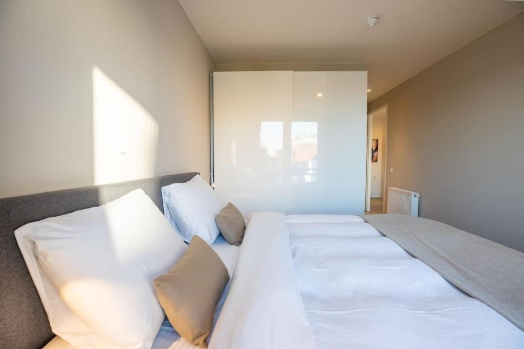 Home Away, Light And Bright 카잔바드 외부 사진